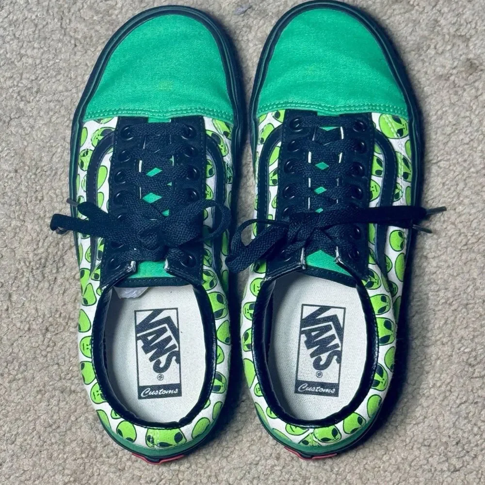 Vans custom alien